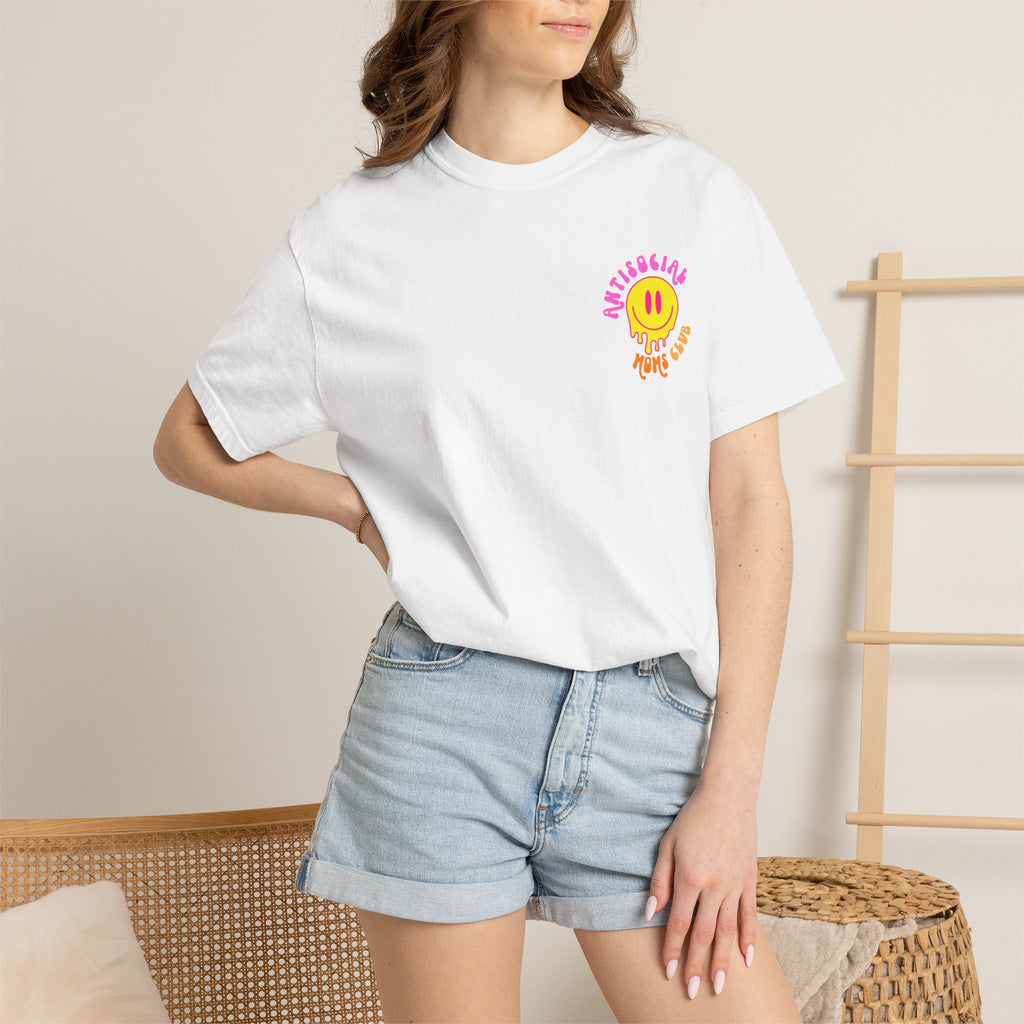 Anti Social Moms Club T-Shirt — Retro Smiley Graphic Tee for Cool Moms