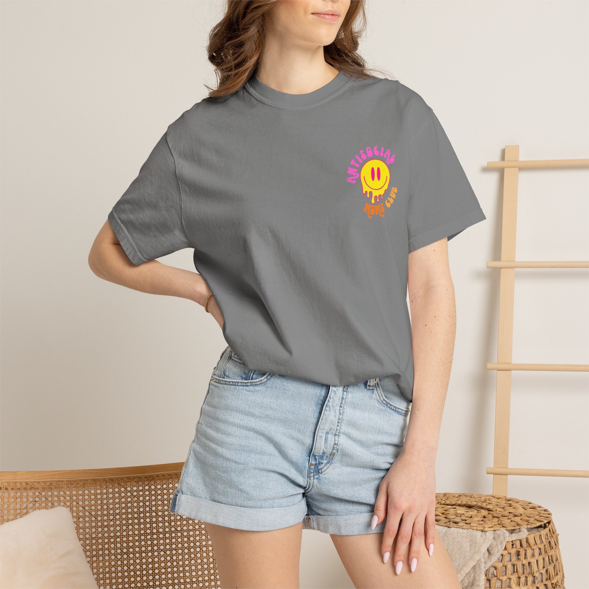 Anti Social Moms Club T-Shirt — Retro Smiley Graphic Tee for Cool Moms