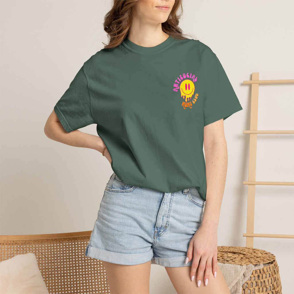 Anti Social Moms Club T-Shirt — Retro Smiley Graphic Tee for Cool Moms