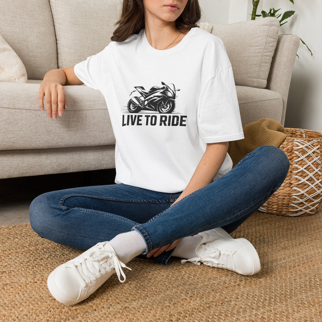 Minimal White T-Shirt — Classic Casual Tee for Everyday Wear