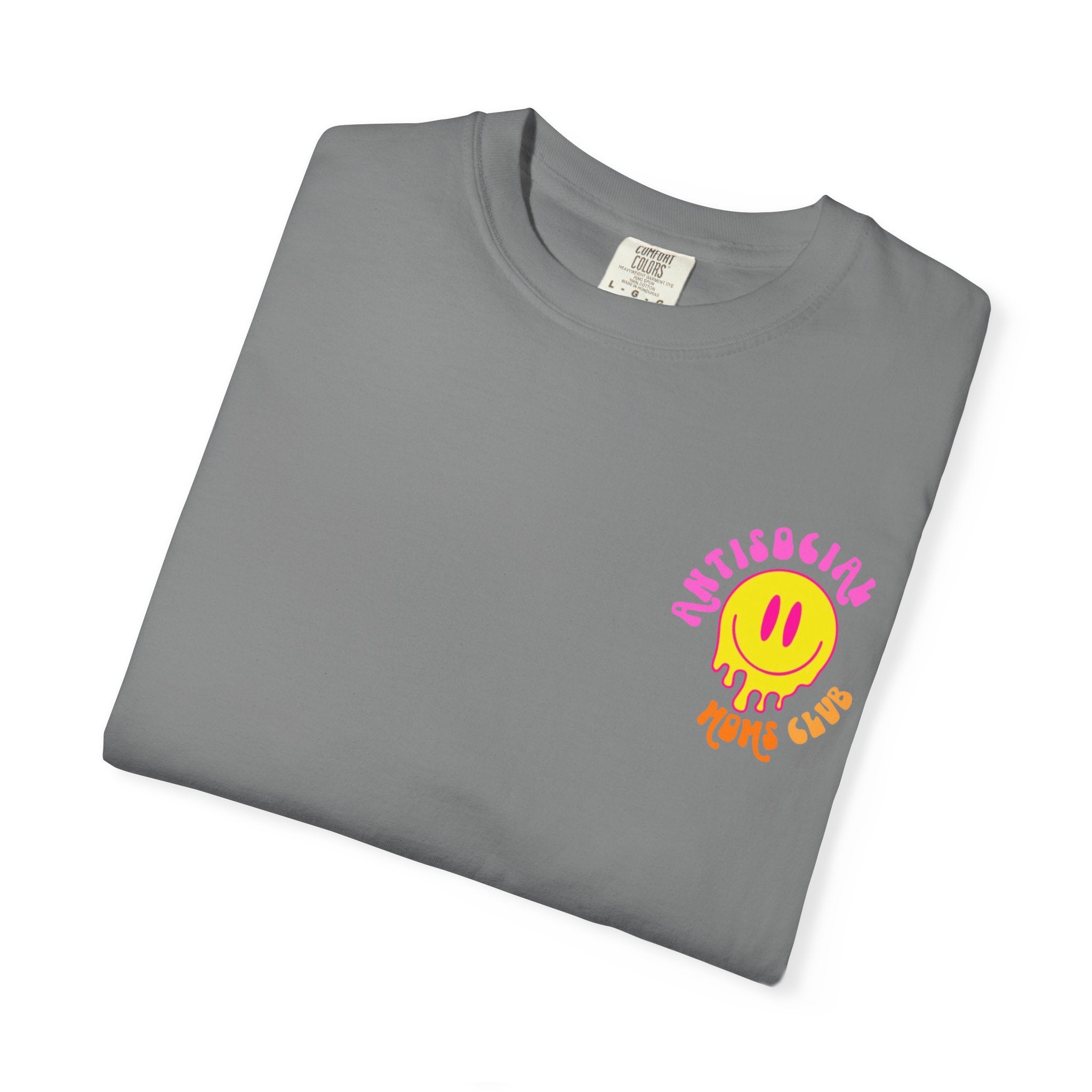 Anti Social Moms Club T-Shirt — Retro Smiley Graphic Tee for Cool Moms