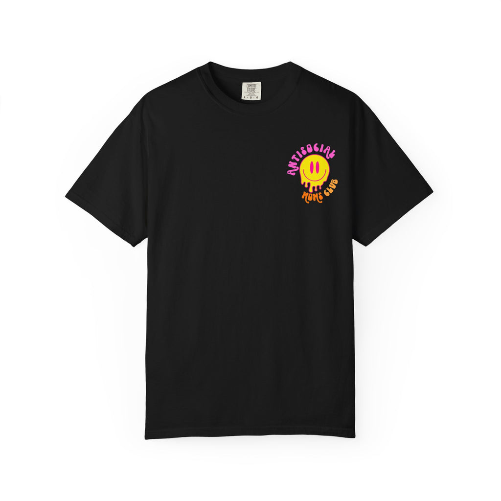 Anti Social Moms Club T-Shirt — Retro Smiley Graphic Tee for Cool Moms