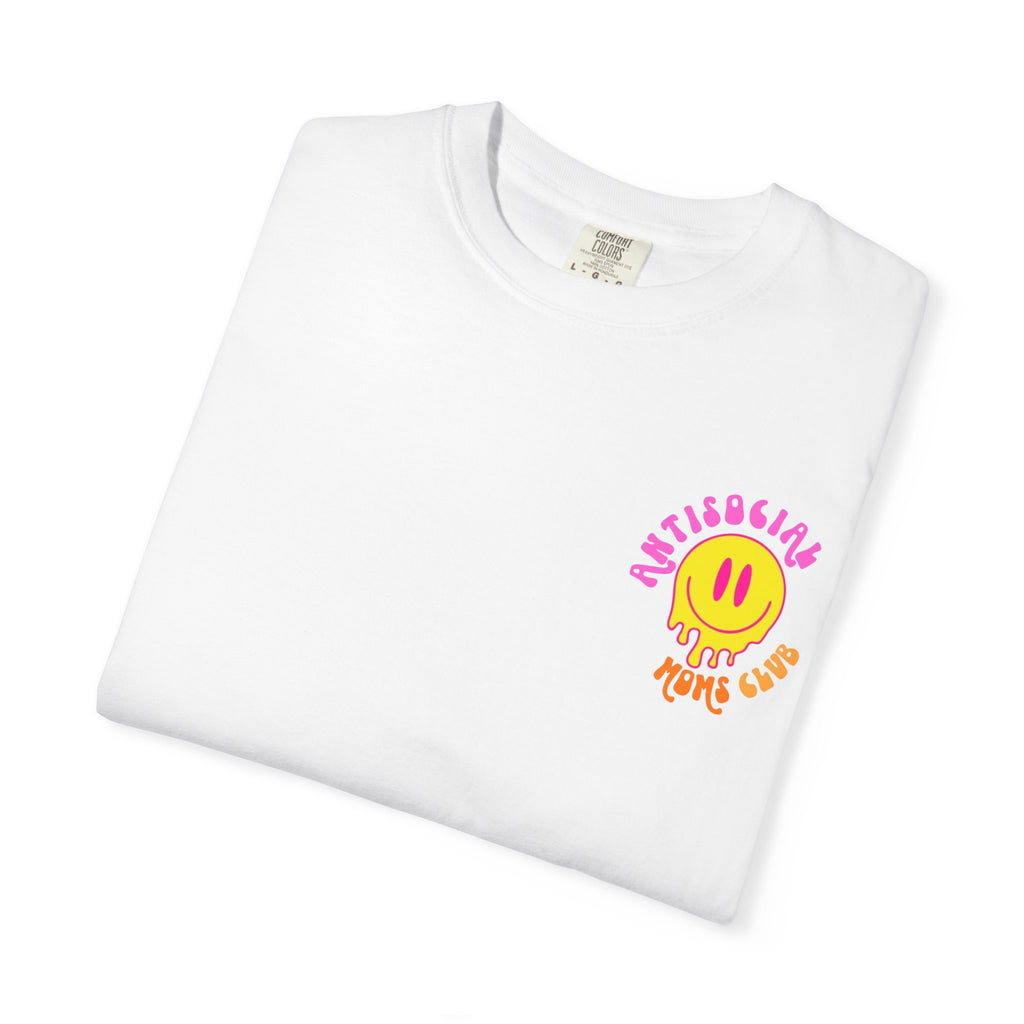 Anti Social Moms Club T-Shirt — Retro Smiley Graphic Tee for Cool Moms