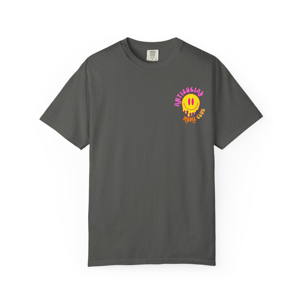 Anti Social Moms Club T-Shirt — Retro Smiley Graphic Tee for Cool Moms