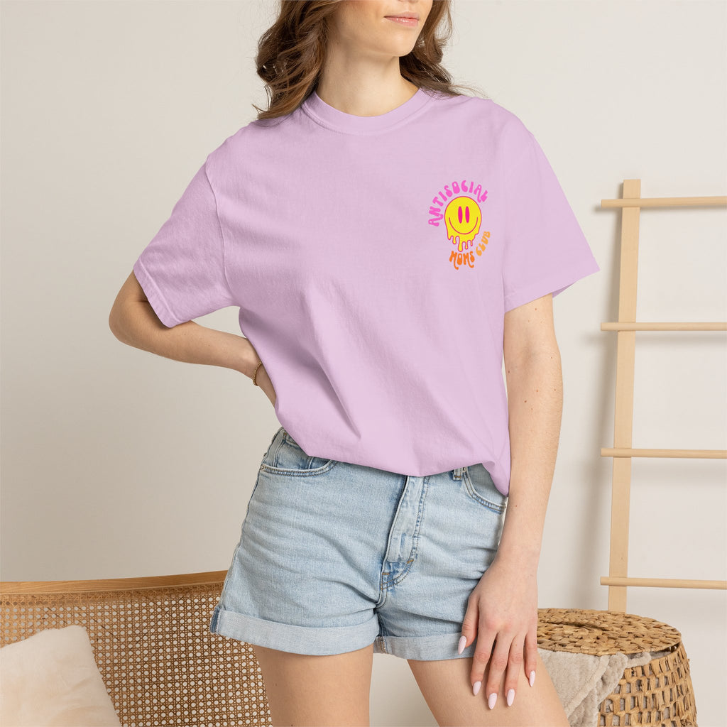Anti Social Moms Club T-Shirt — Retro Smiley Graphic Tee for Cool Moms
