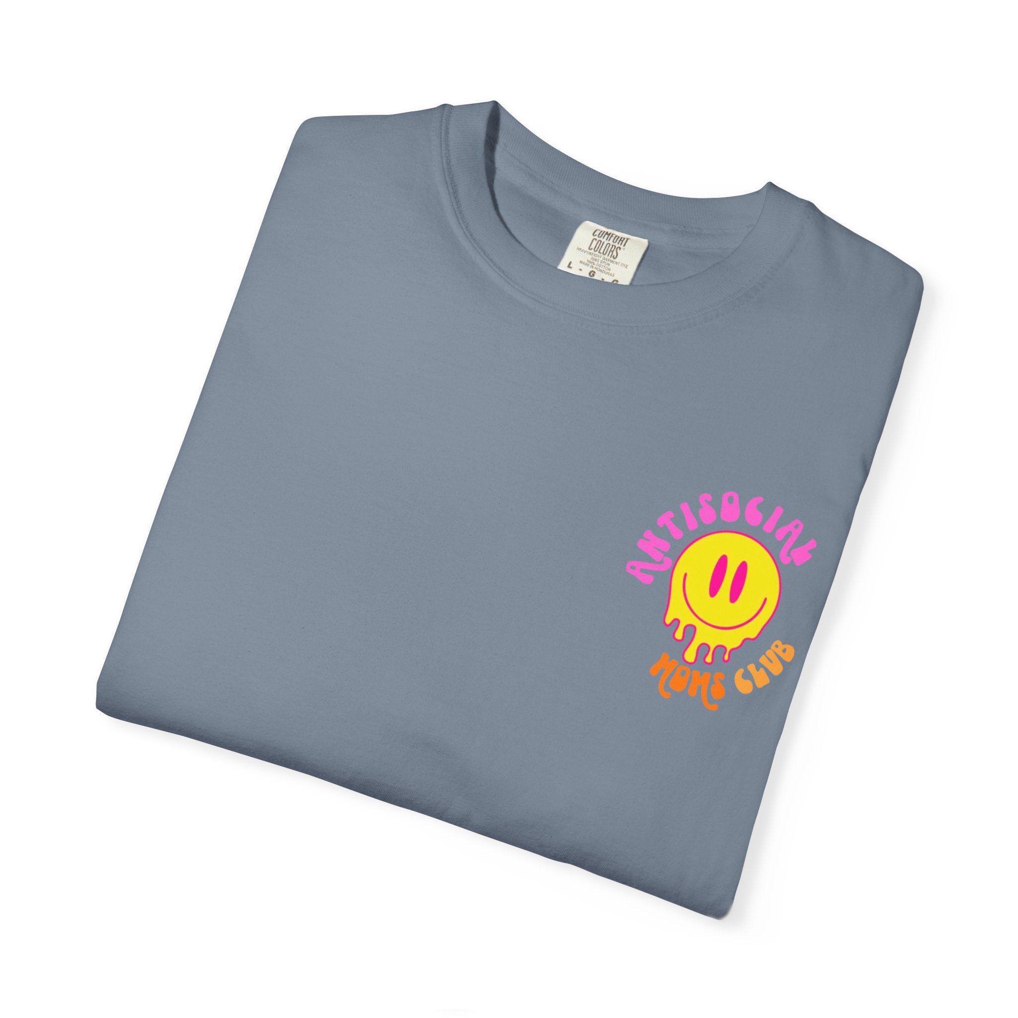 Anti Social Moms Club T-Shirt — Retro Smiley Graphic Tee for Cool Moms