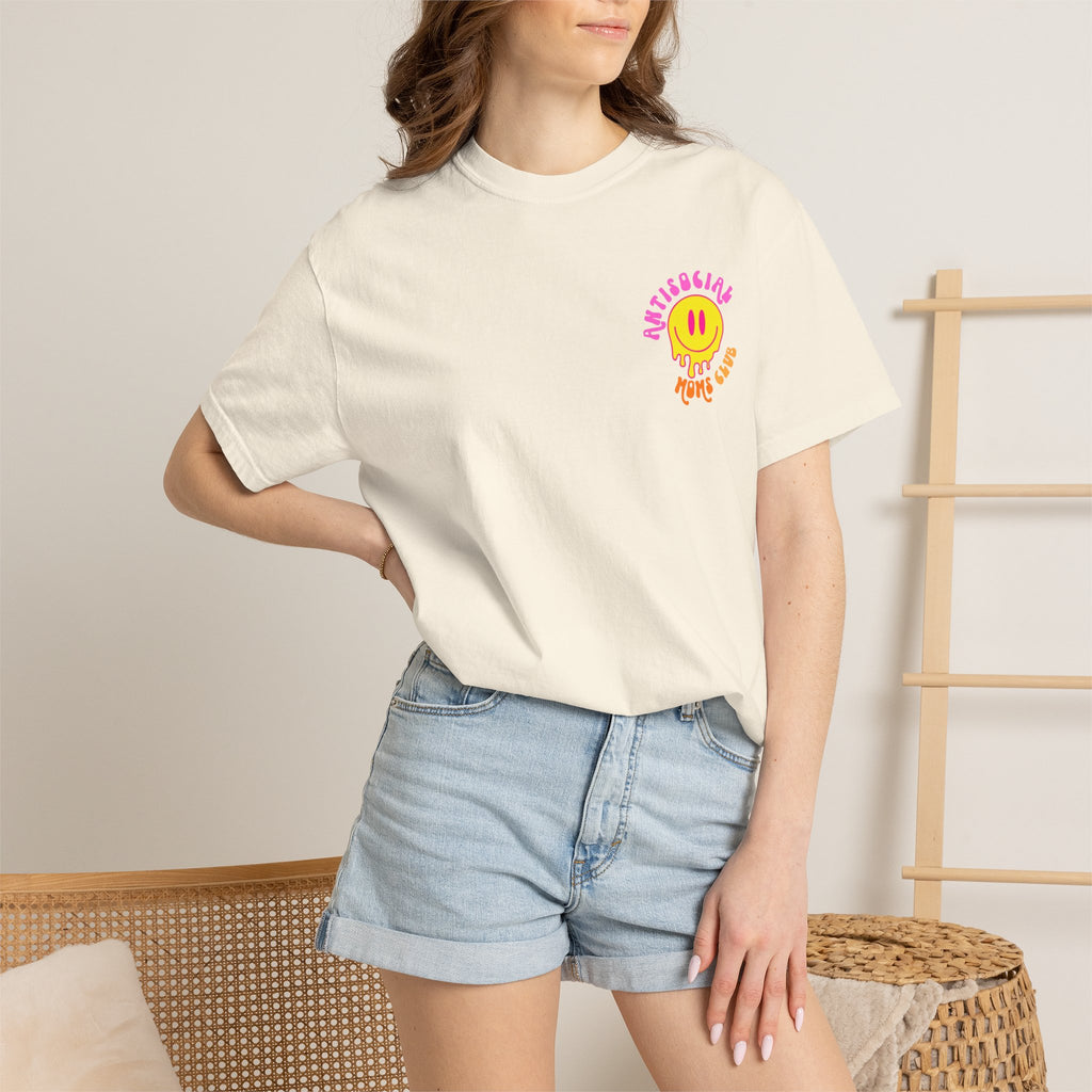 Anti Social Moms Club T-Shirt — Retro Smiley Graphic Tee for Cool Moms